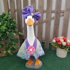 Porch Goose Outfit Purple Bow Pink Bonnet & Colorful Patchwork Cape New